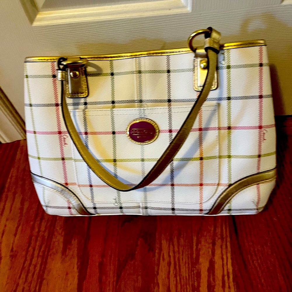 Coach Handbag, gently used, excellent condition.